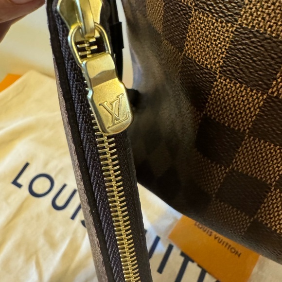 Authentic Louis Vuitton Damier Ebene Neverfull MM - Picture 10 of 13